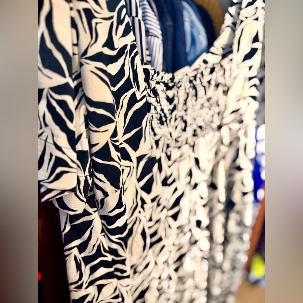 A New Day Floral Midi Dress | Puff Sleeve | Sweetheart | Zipper | Pockets | NWT - Picture 8 of 10